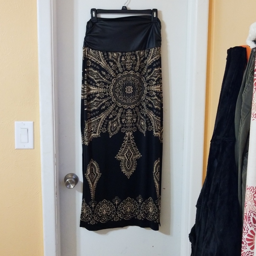 Maxi skirt